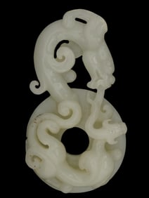 CHINESE CARVED HETIAN JADE ZODIAC DRAGON AMULET