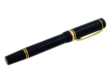 18K YELLOW GOLD PARKER BLACK CELLULOID FOUNTAIN PEN