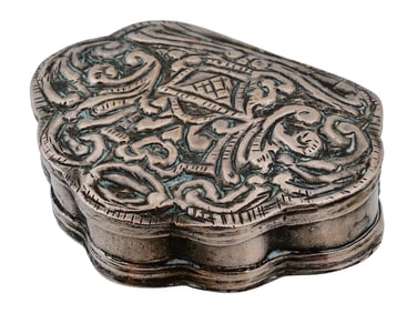 ANTIQUE SILVER SNUFF BOX BALKAN ORIGIN CHISELED DECOR