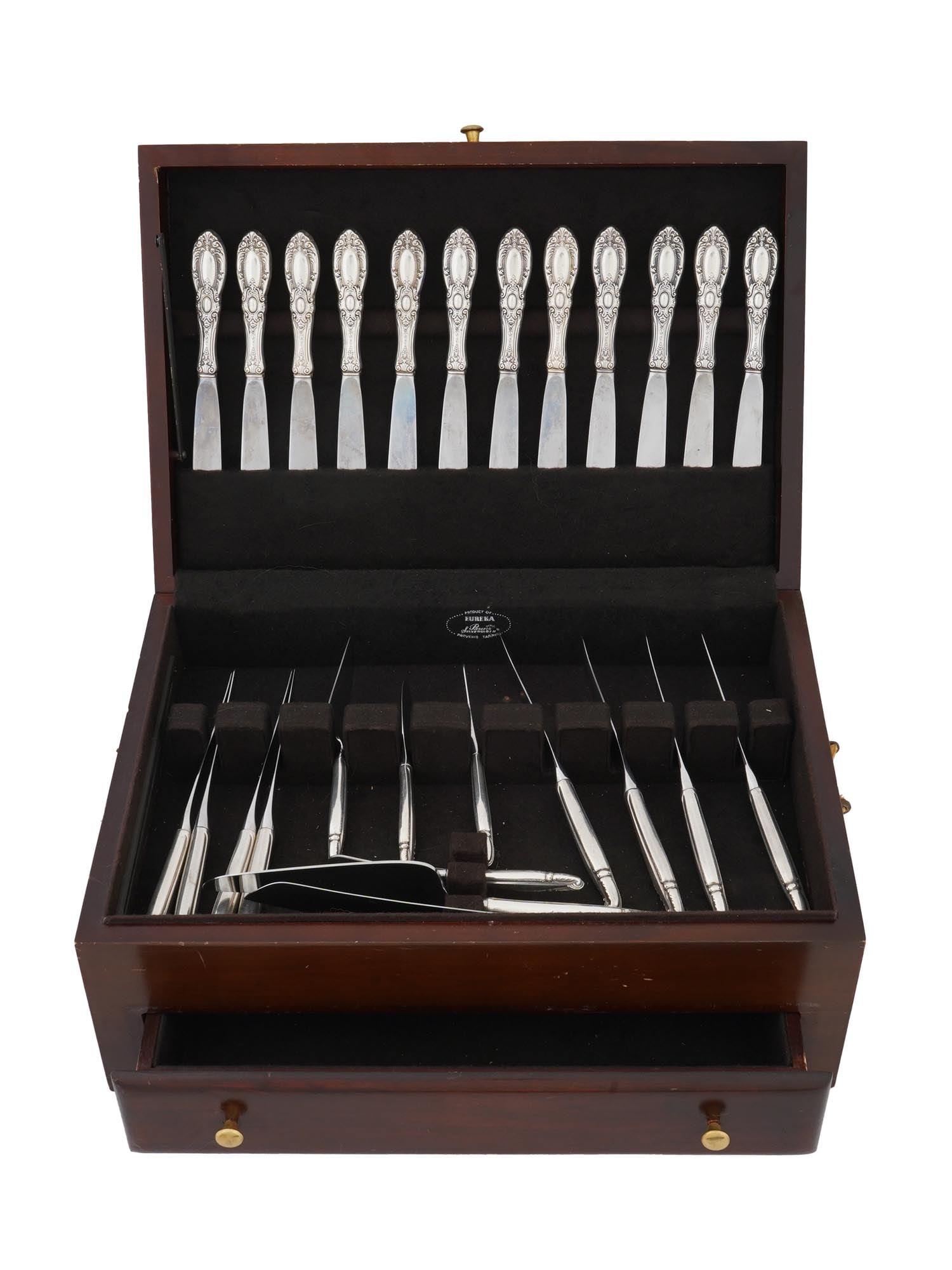 GROUP OF VINTAGE WALLACE SILVER STAINLESS KNIVES IN BOX (1 of 14)