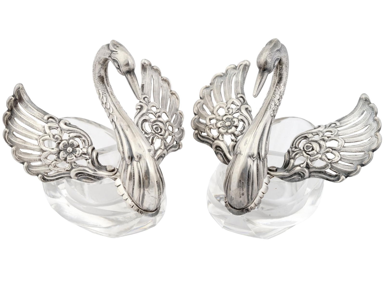 VINTAGE GERMAN SILVER CRYSTAL SALT PEPPER WELLS (1 of 5)