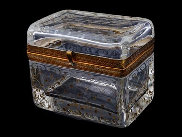 BACCARAT MANNER ENGRAVED CUT CRYSTAL GLASS CASKET BOX
