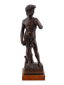 VINTAGE REPRODUCTION OF DAVID BY MICHELANGELO STATUE