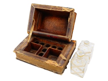 VINTAGE BOOK SHAPE LIQUOR SET BOX WITH TWO BOTTLES