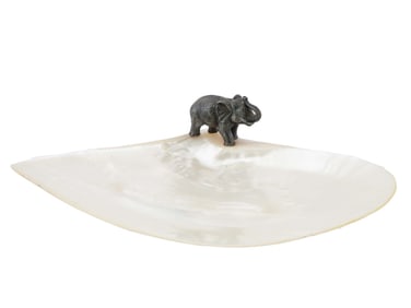 DECORATIVE MOTHER OF PEARL PLATE W SILVER ELEPHANT