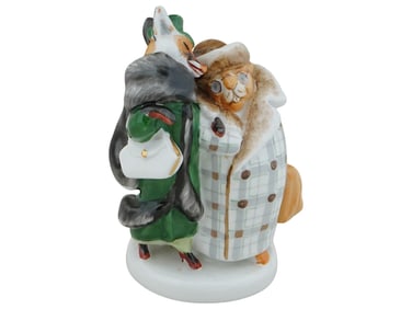 RUSSIAN SOVIET LFZ HAND PAINTED PORCELAIN FIGURINE