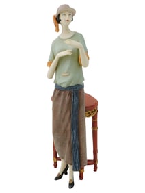 ART DECO MANNER COMPOSITE STATUETTE OF LADY W TABLE
