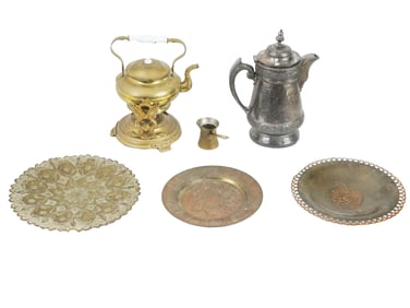 LOT OF BRASS TEA POTS HAKAN COFFEE POT AND PLATES