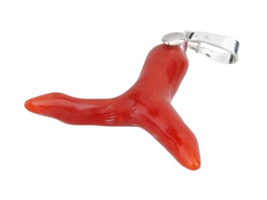 VINTAGE ITALIAN RED CORAL CORNICELLO SILVER PENDANT