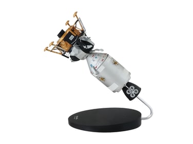 LARGE NASA APOLLO COMMAND SERVICE LUNAR MODULE MODEL