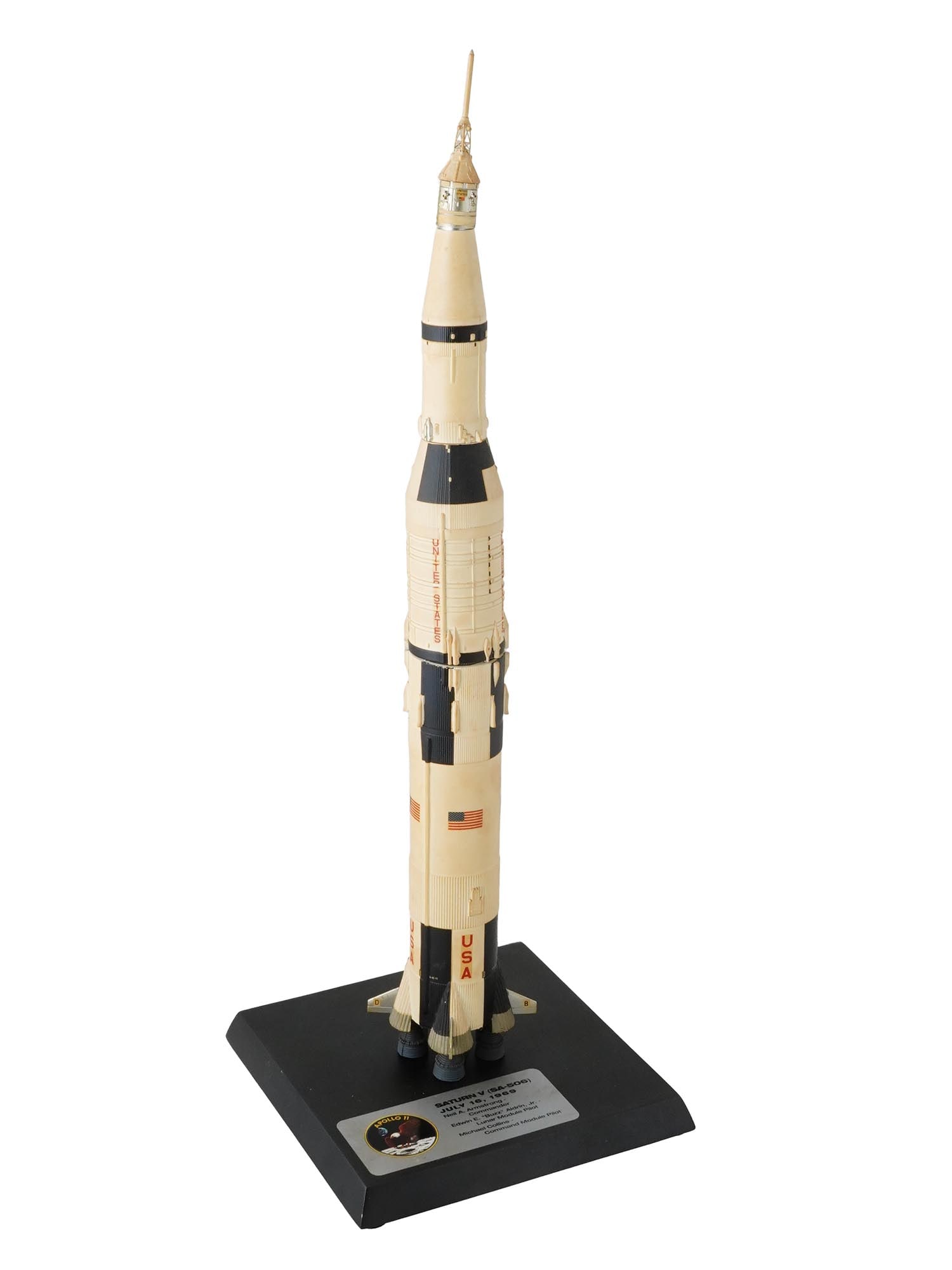 LARGE NASA USA SATURN V APOLLO 11 MOON ROCKET MODEL (1 of 6)