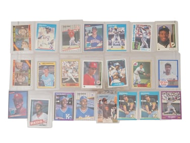 COLLECTION OF ASSORTED VINTAGE BASEBALL SPORTS CARDS