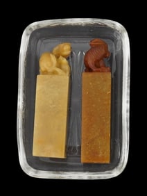 LOT OF CHINESE CARVED JADE STONE SEALS W FIGURINES