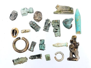 GROUP OF EGYPTIAN FAIENCE AMULETS AND BEADS