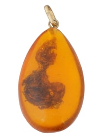 ANCIENT RAW AMBER PENDANT WITH FOSSILS OF LIZARD