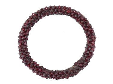 ANCIENT EGYPTIAN BRACELET CLUSTER OF SMALL GARNET BEADS