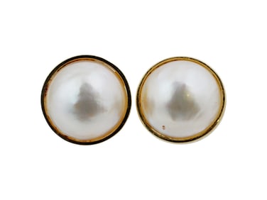 PAIR OF 14K YELLOW GOLD STUD EARRINGS WITH PEARLS