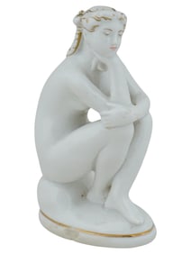 RUSSIAN SOVIET LFZ HAND PAINTED PORCELAIN FIGURINE