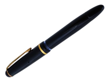 VINTAGE MONTBLANC 14K NIB FOUNTAIN PEN