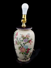 VINTAGE CERAMIC TABLE LAMP WITH FLORAL MOTIFS
