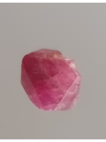 RED OCTAHEDRAL SPINEL - UNTREATED GEMSTONE
