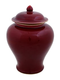 CHINESE OX BLOOD RED GLAZED PORCELAIN COVERED JAR