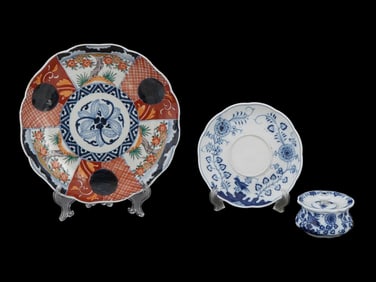JAPANESE AND GERMAN MEISSEN PORCELAIN PLATES INKWELL