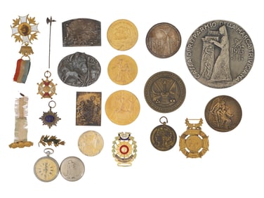 COLLECTION OF 21 VINTAGE EXONUMIA PIECES MEDALS TOKENS