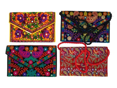 GROUP OF FOUR VINTAGE EMBROIDERED LADIES PURSES