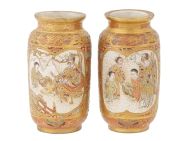 ANTIQUE JAPANESE MEIJI SATSUMA PAINTED PORCELAIN VASES