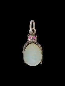 RUSSIAN CARVED JADE EGG GILT SILVER OWL EGG PENDANT
