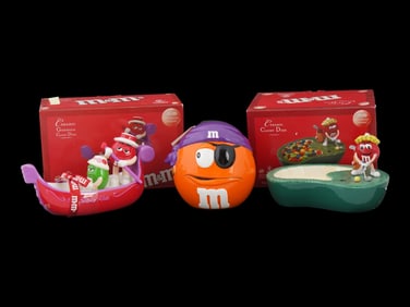 LOT OF M AND M S COOKIE JAR AND CANDY DISHES IOB