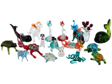LARGE COLLECTION OF ITALIAN MURANO GLASS FIGURINES