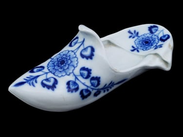 GERMAN MEISSEN PORCELAIN MINIATURE SLIPPER SHOE