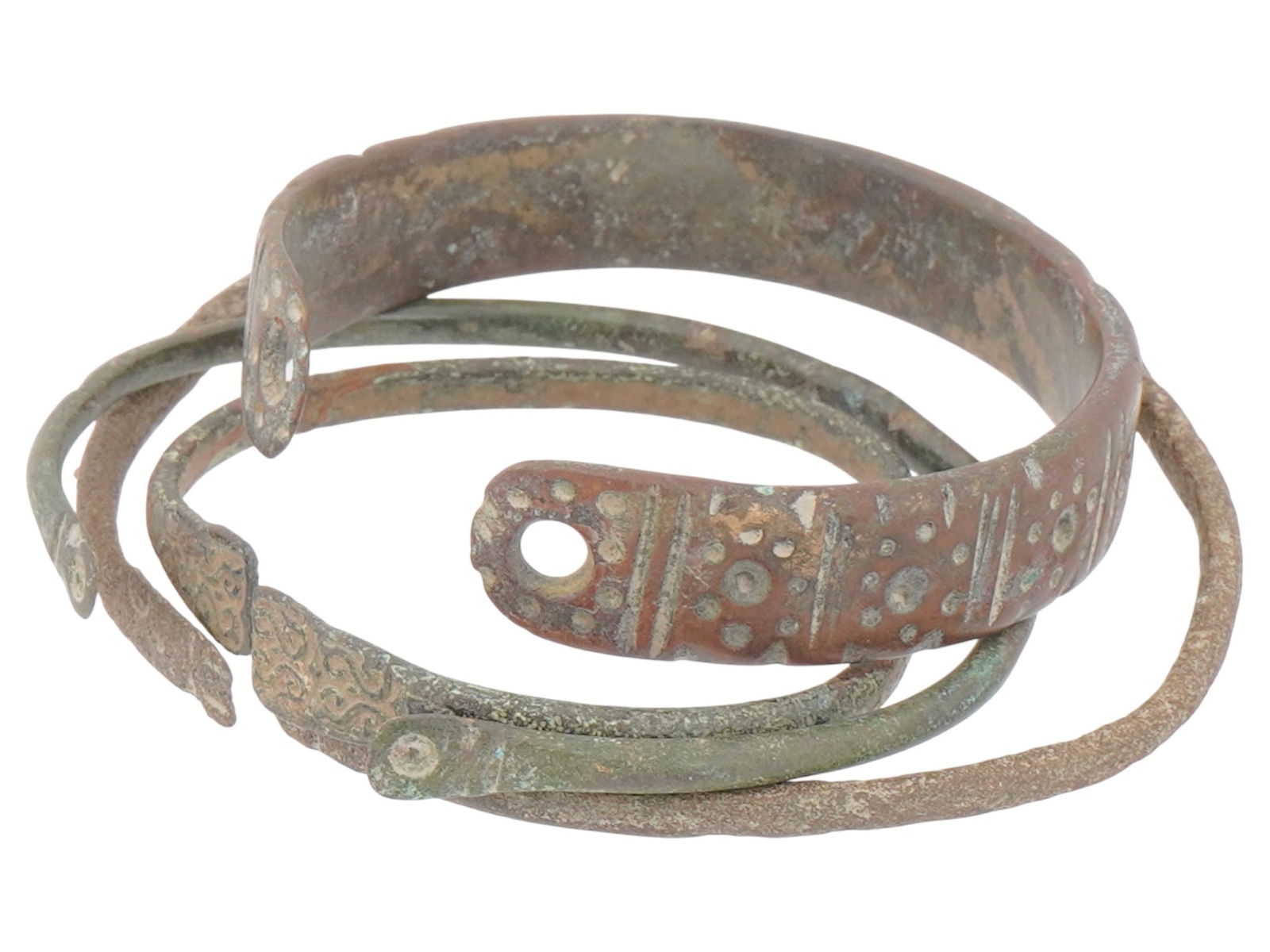 GROUP OF ANCIENT ROMAN EMPIRE BRONZE BRACELETS: A lot of Ancient Roman bronze cuff bracelets. Imperial Rome, ca. 100 to 300 AD. A total of 4 items, with various geometric patterns. Archaeological Finds And Historical Relics, Metalwork, Jewelry.