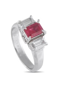 LB EXCLUSIVE PLATINUM 0.83CT DIAMOND AND RUBY RING