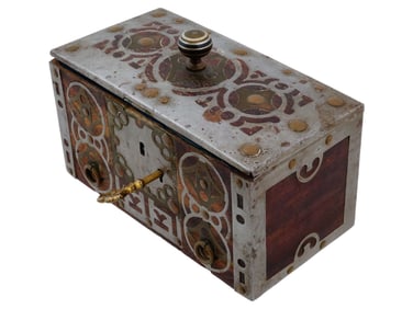 ANTIQUE NORTH AFRICAN TUAREG MAURITANIAN CHEST BOX