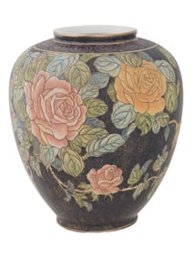 VINTAGE CHINESE PORCELAIN VASE W FLORAL DESIGN