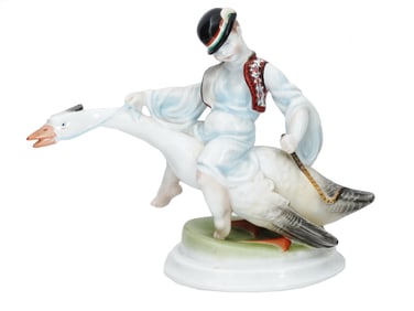 HEREND HUNGARY PORCELAIN FIGURINE OF A GOOSE HERD