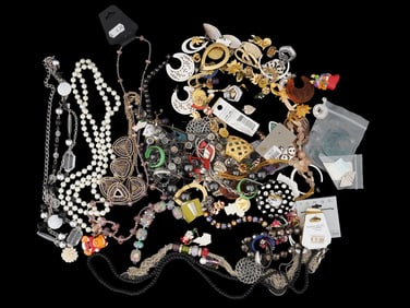 LARGE LOT OF VINTAGE STATEMENT COSTUME JEWELRY