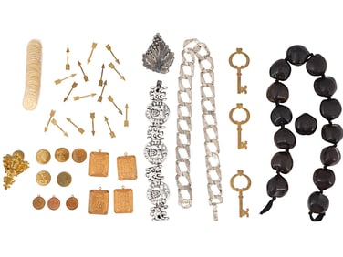 LOT OF VINTAGE COSTUME JEWELRY AND ACCESSORIES