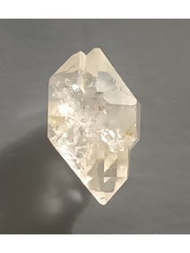 BITERMINATED QUARTZ CRYSTAL