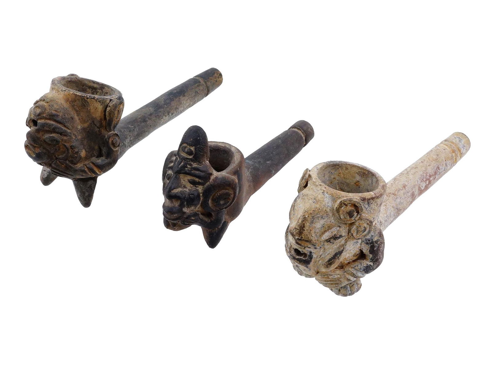 LOT OF ANTIQUE PRE COLUMBIAN DESIGN FIGURAL CLAY PIPES (1 of 13)