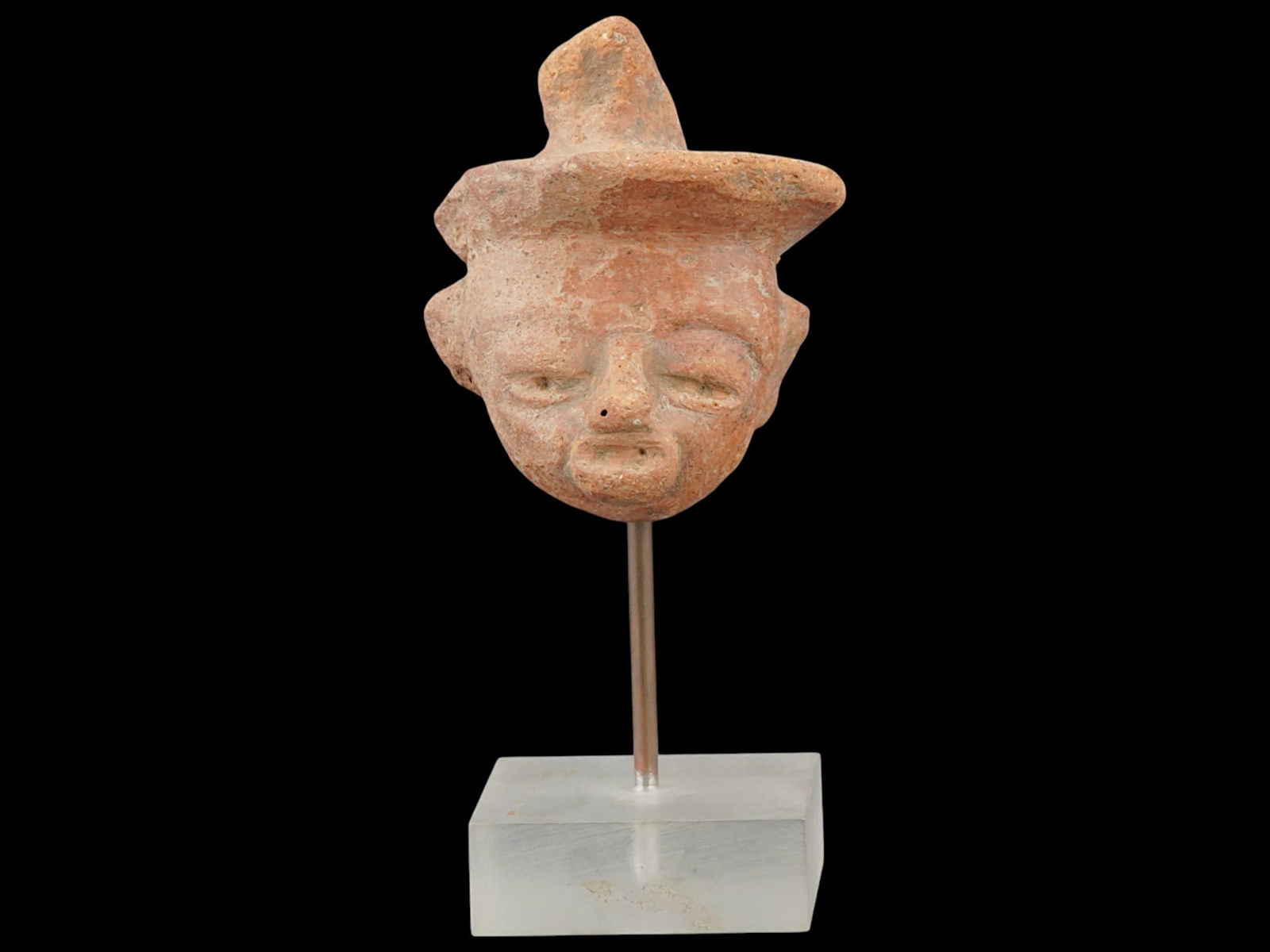 ANCIENT PRE COLUMBIAN TERRACOTTA MALE HEAD ON A STAND (1 of 11)