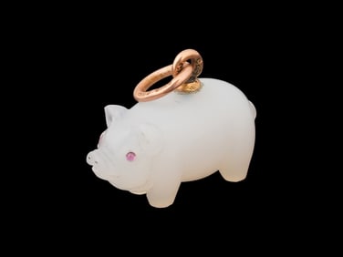 RUSSIAN 14K GOLD CARVED JADE PIG PENDANT W RUBY EYES