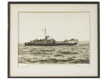 WWII US NAVY LANDING CRAFT SAN FRANCISCO BAY PHOTO