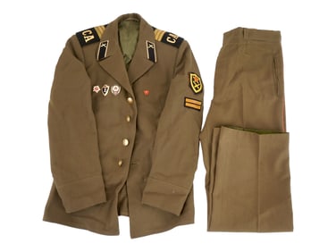 RUSSIAN CEREMONIAL OFFICERS UNIFORM OF THE SOVIET ARMY