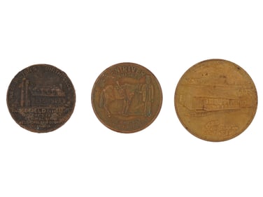 VINTAGE AMERICAN MEDALS AND GREEN RIVER WHISKIES TOKEN