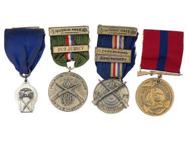 GROUP OF VINTAGE AMERICAN MILITARY AND SHOOTING MEDALS