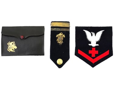 WWII AMERICAN NAVY SHOULDER BOARD ID HOLDER AND PATCH